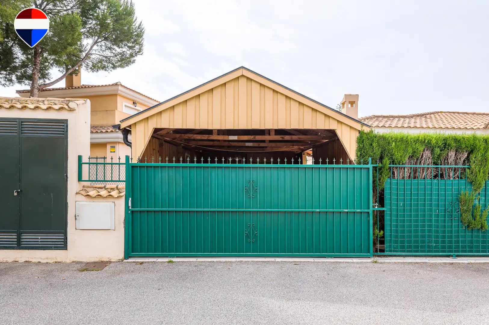 Vista exterior de Casa o chalet en venta en Mutxamel con Aire acondicionado, Terraza y Piscina