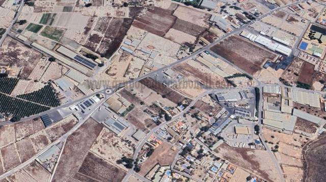 Nave industrial en Alquiler en Cox