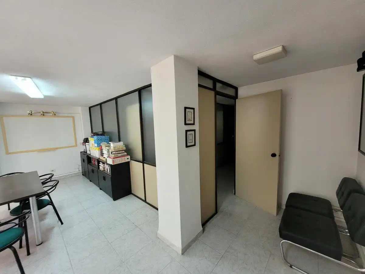 Büro zum Verkauf in CEDRE