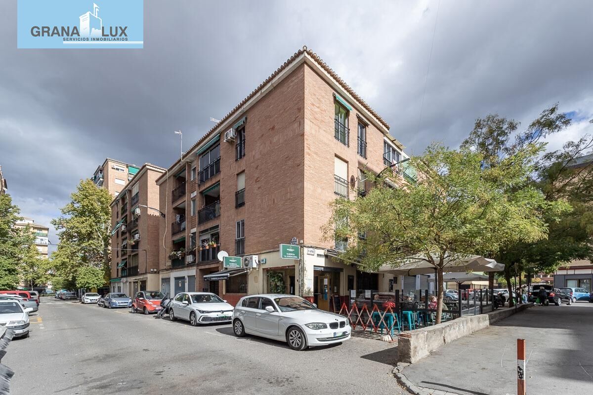 Exterior view of Flat for sale in  Granada Capital  with Air Conditioner