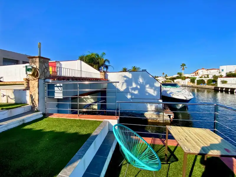 Jardín de Casa o chalet en venta en Empuriabrava con Aire acondicionado, Calefacción y Terraza