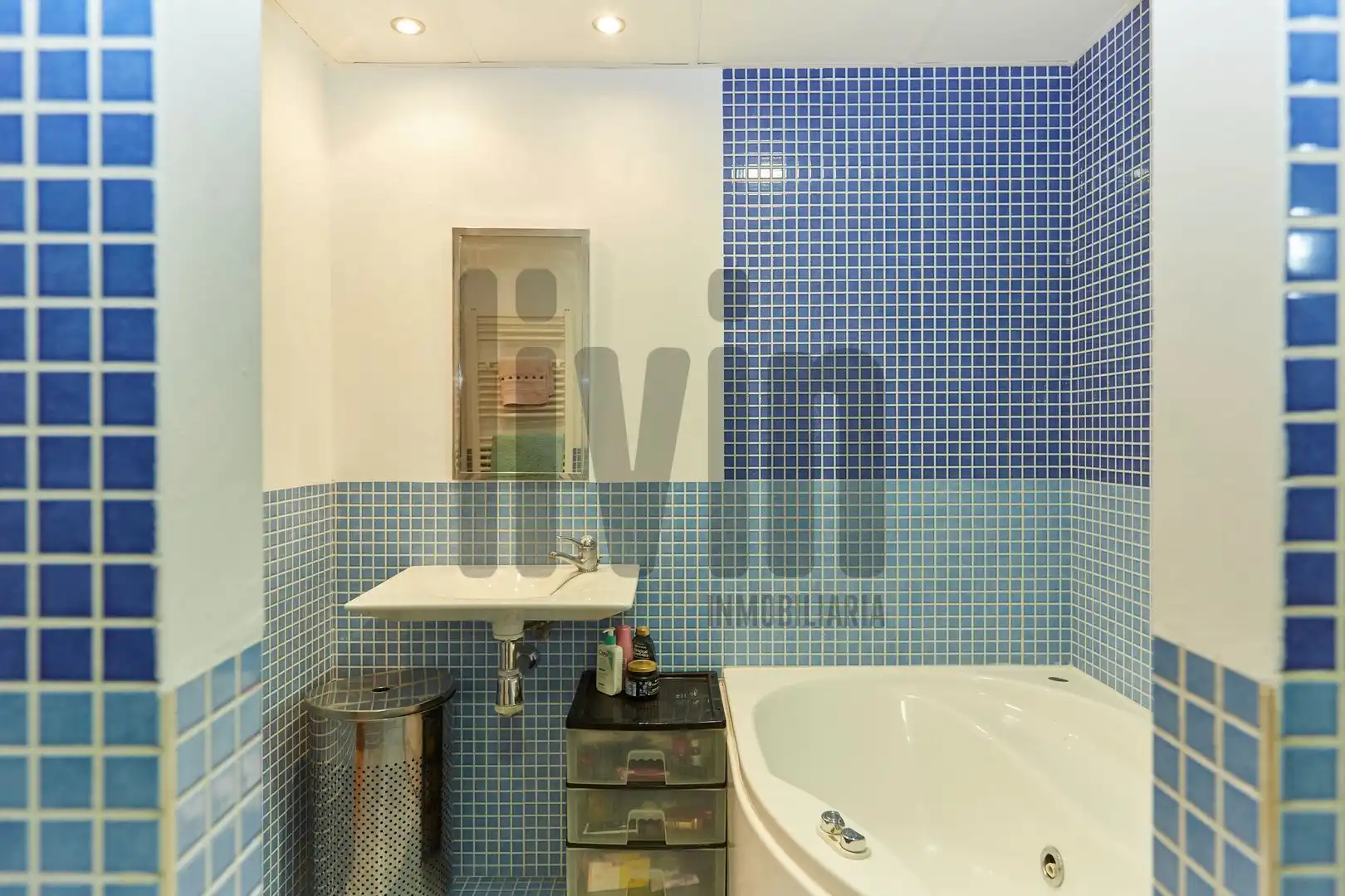 Bathroom of Houses for sale in Jaén  with Air Conditioner, Heating and Terrace