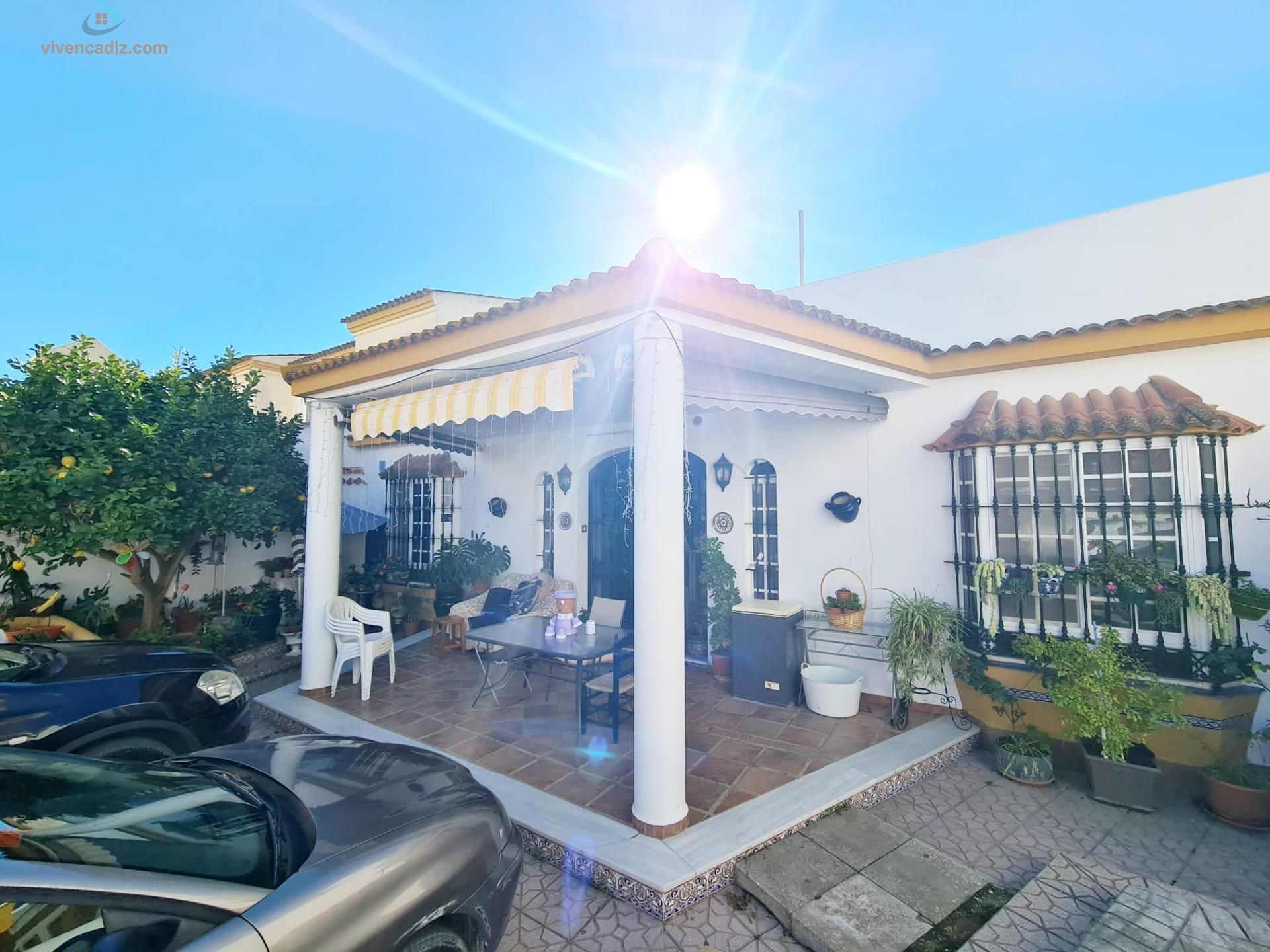 Exterior view of House or chalet for sale in San Fernando  with Storage room