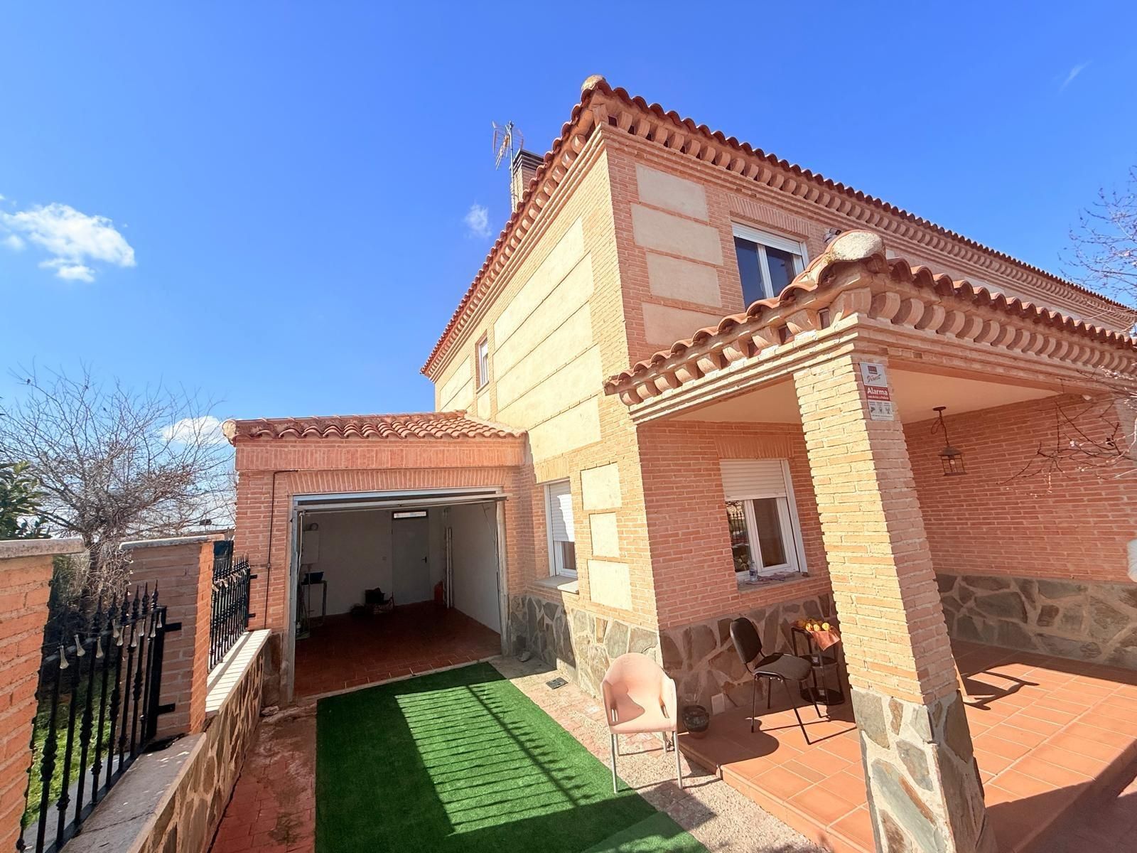 Casa adosada en venta en Magán