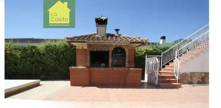 Vista exterior de Casa o xalet en venda en Albacete amb Aire condicionat, Jardí privat i Traster