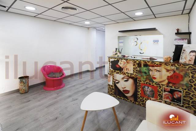 Local comercial en Venta en Altozano - Conde Lumiares