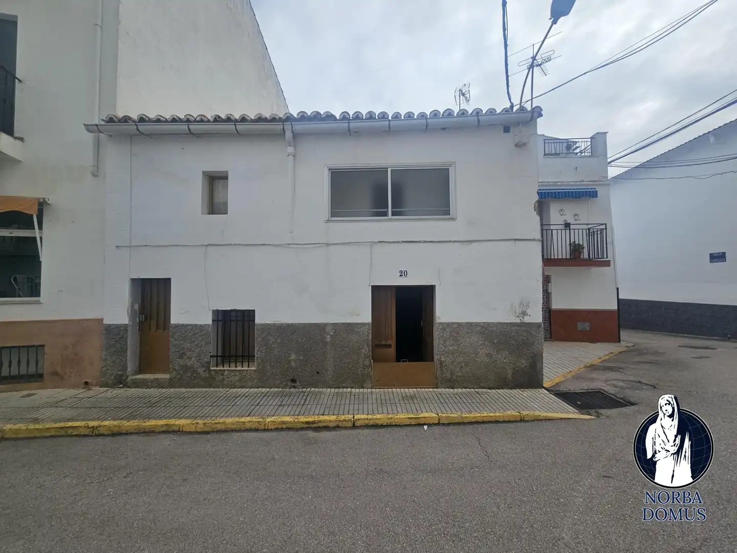 Landhaus zum Verkauf in Avenida CACERES 20