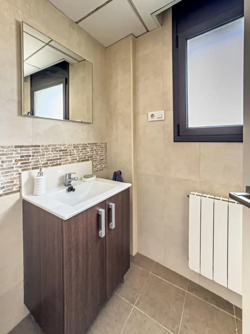 Baño de Casa adosada en venta en Sant Pere de Ribes con Aire acondicionado, Calefacción y Parquet