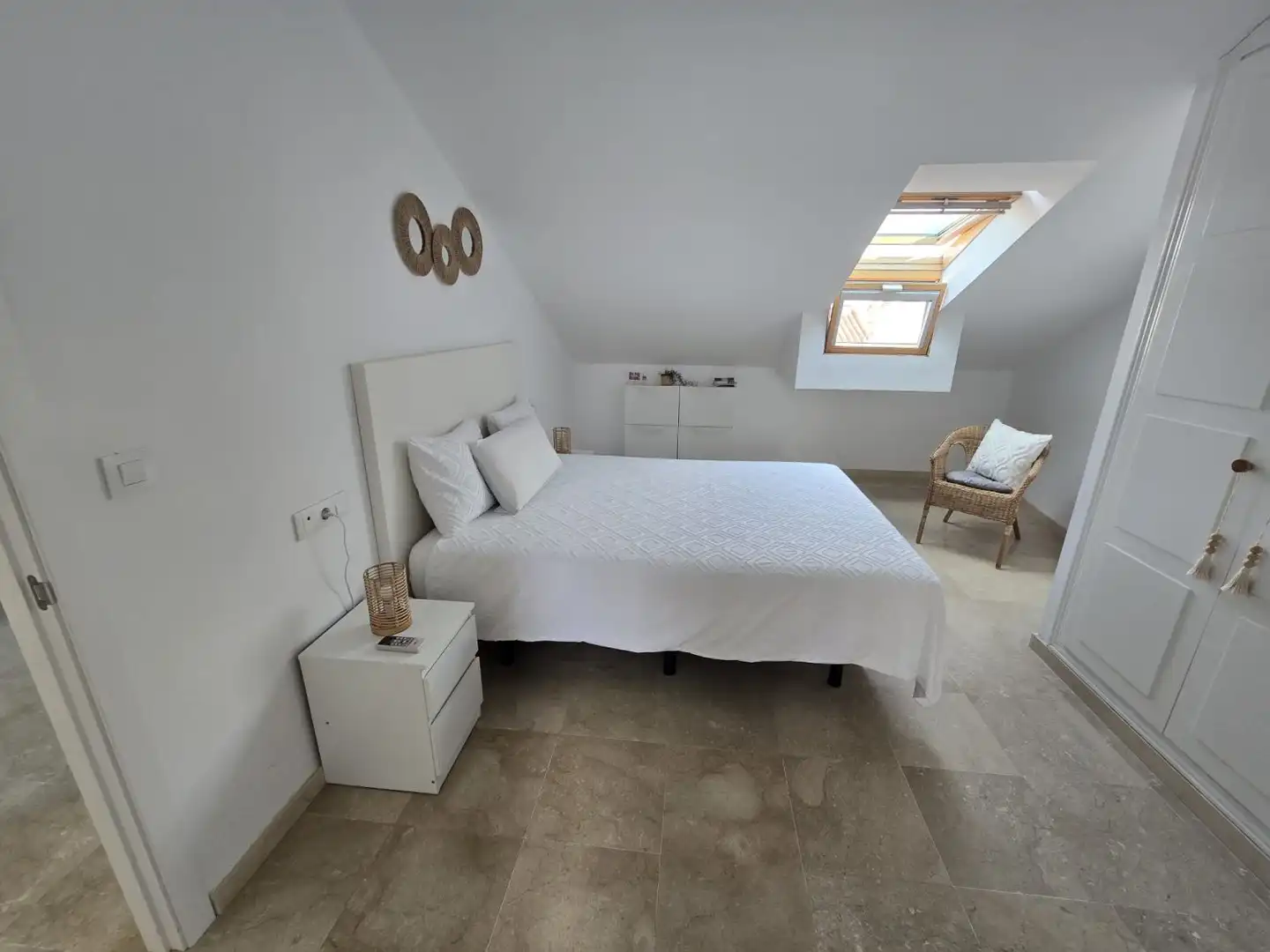 Bedroom of Attic for sale in Alcalá de Guadaira  with Air Conditioner, Terrace and Storage room