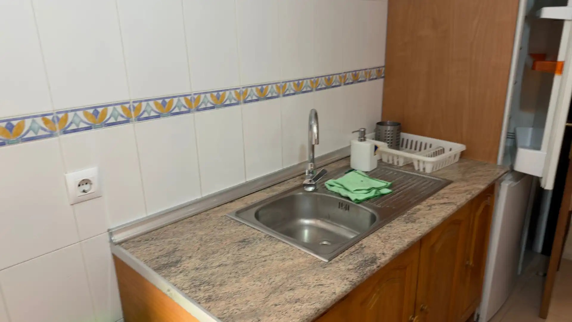 Küche von Wohnung zur Miete in Granada mit Heizung, Privatgarten und Möbliert