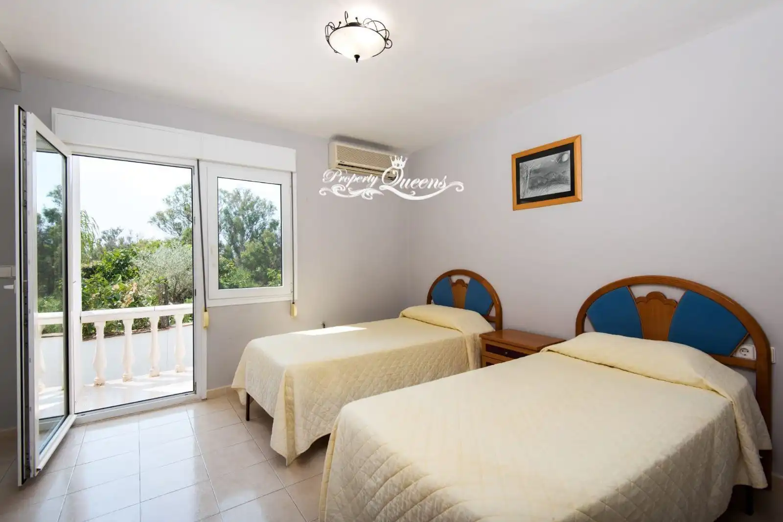 Dormitori de Casa o xalet en venda en Marbella amb Aire condicionat, Terrassa i Traster