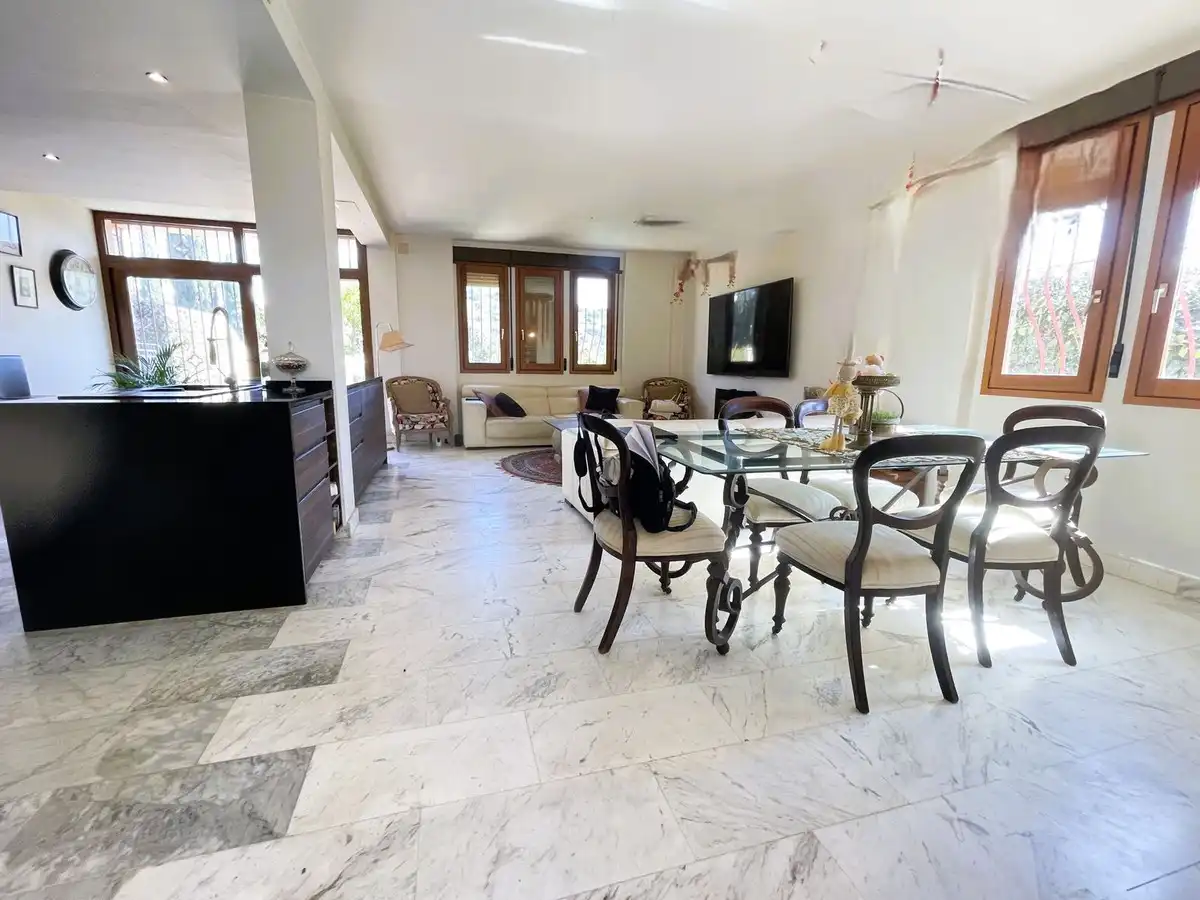 Esszimmer von Einfamilien-Reihenhaus zum Verkauf in Mijas mit Klimaanlage, Heizung und Privatgarten