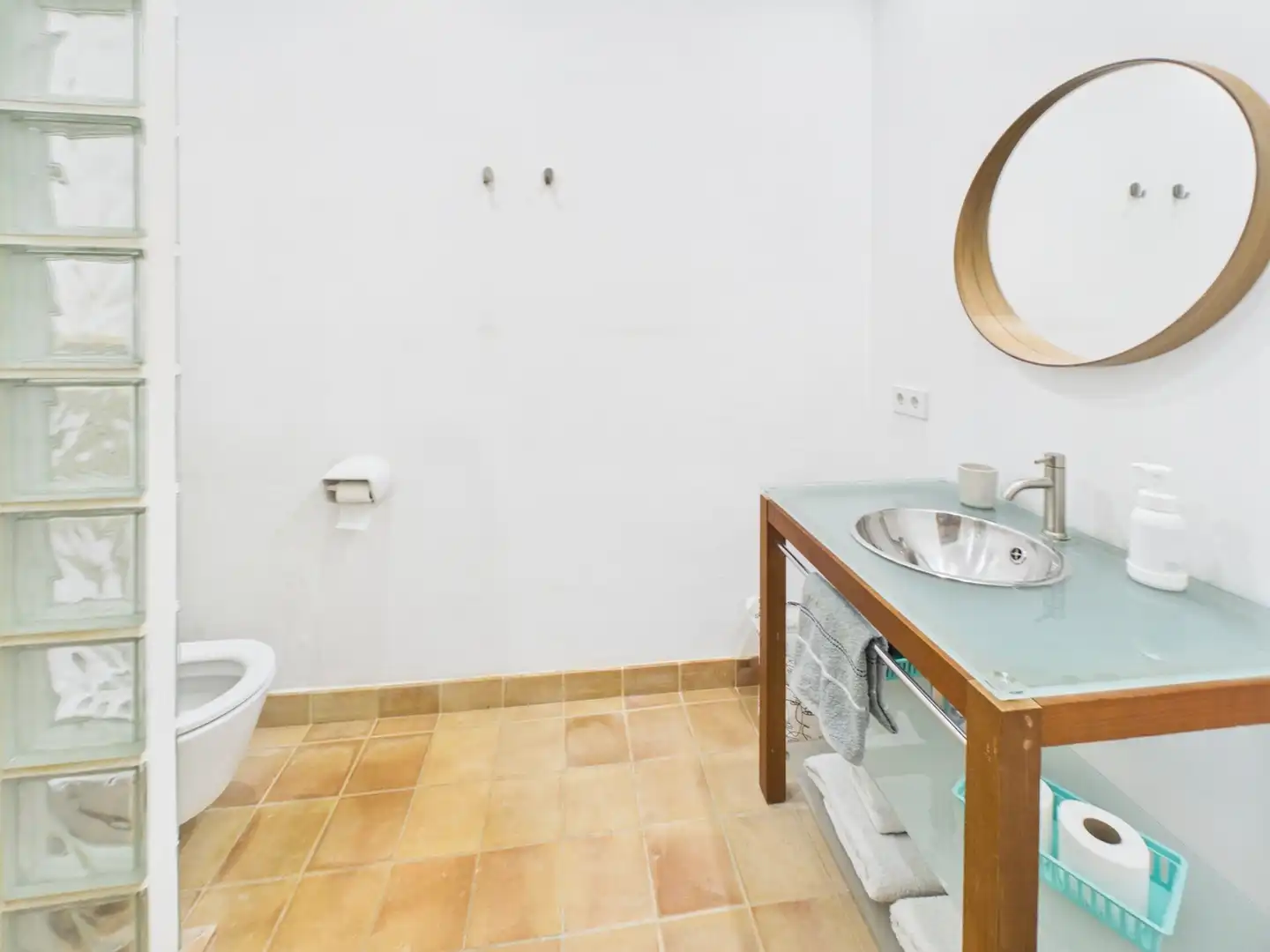 Bathroom of Flat for rent in  Palma de Mallorca  with Air Conditioner and Pets allowed