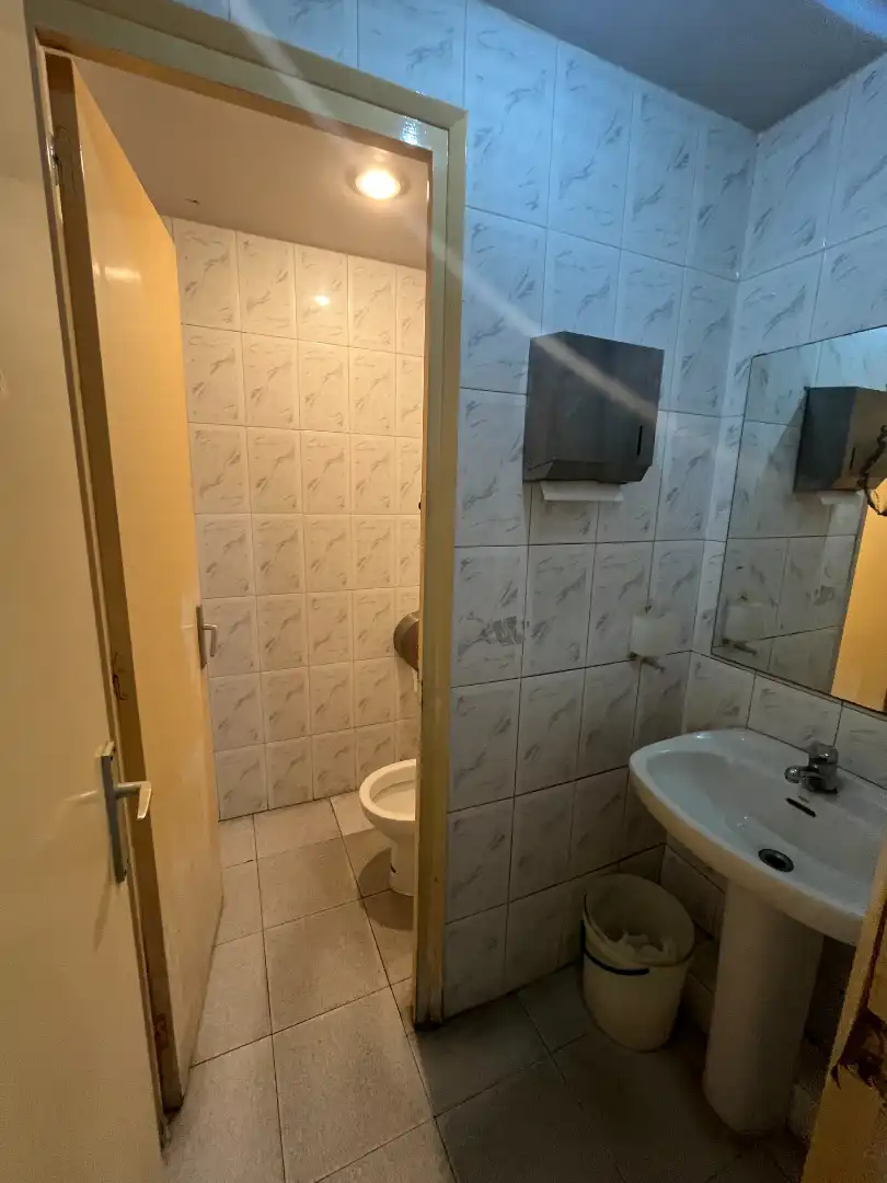 Business premises for transfer in Carrer del Prat, imagen 9