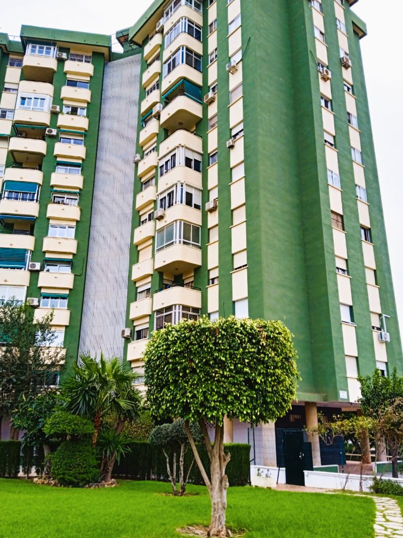 Exterior view of Flat for sale in Málaga Capital  with Air Conditioner, Terrace and Community pool