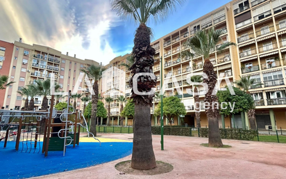 Exterior view of Flat for sale in  Sevilla Capital  with Heating and Terrace