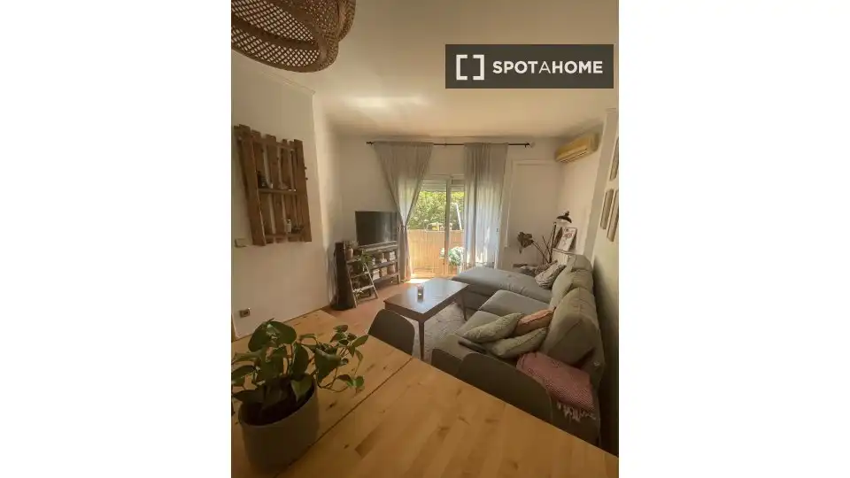 Außenansicht von Wohnung zur Miete in Barcelona mit Klimaanlage, Heizung und Möbliert