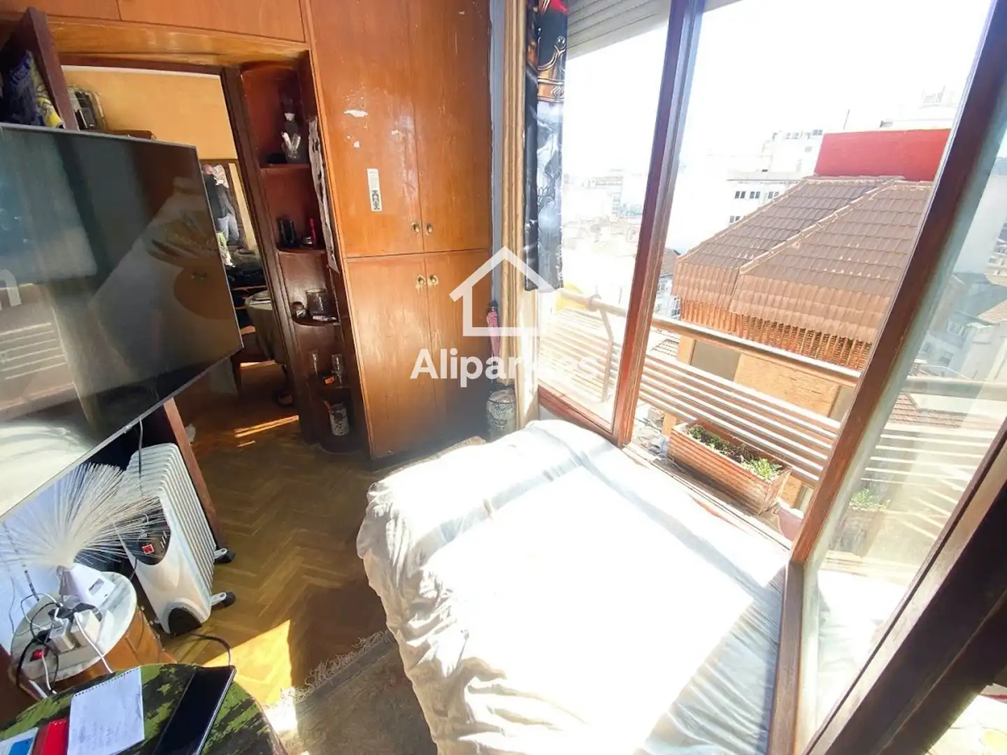 Habitación de Piso en venta en Alicante / Alacant con Aire acondicionado, Terraza y Balcón