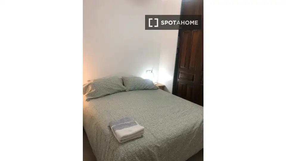 Room in San Matías - Realejo
