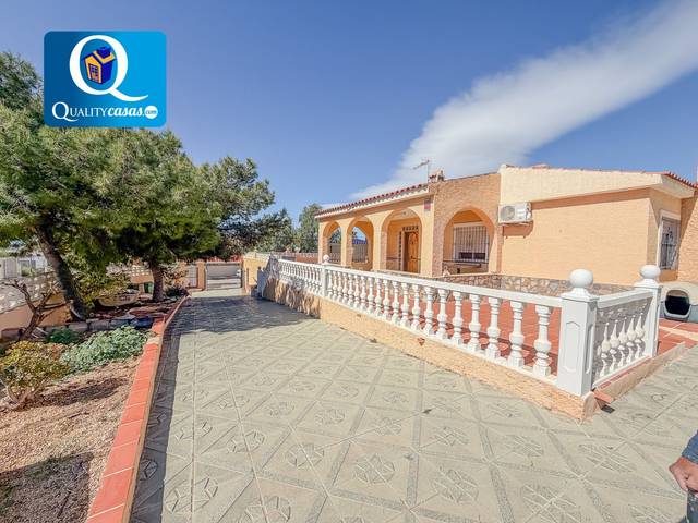 Casa-chalet en Venta en Valle del Sol