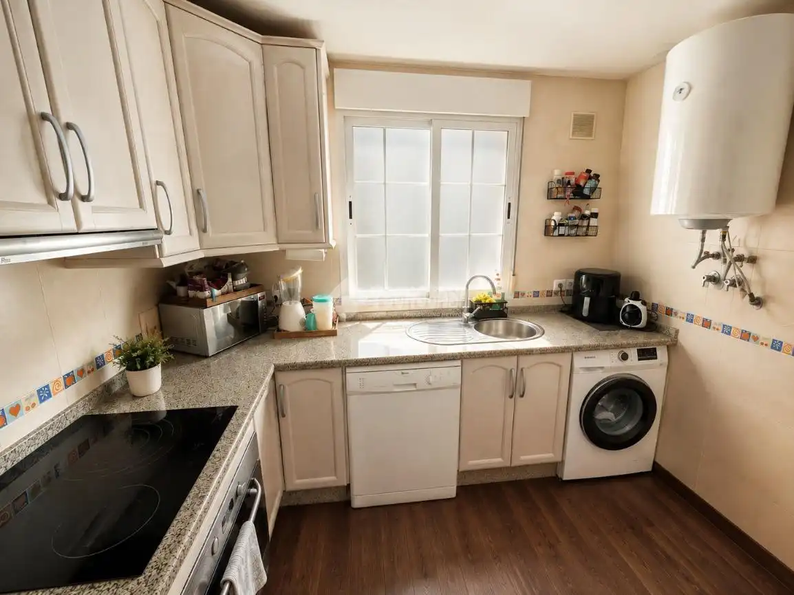 Cocina de Piso en venta en Armilla con Aire acondicionado, Parquet y Terraza