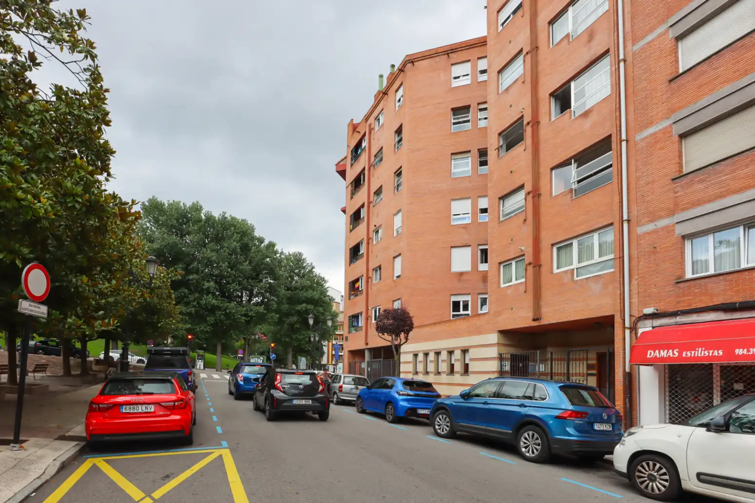Vista exterior de Piso en venta en Oviedo  con Calefacción y Terraza