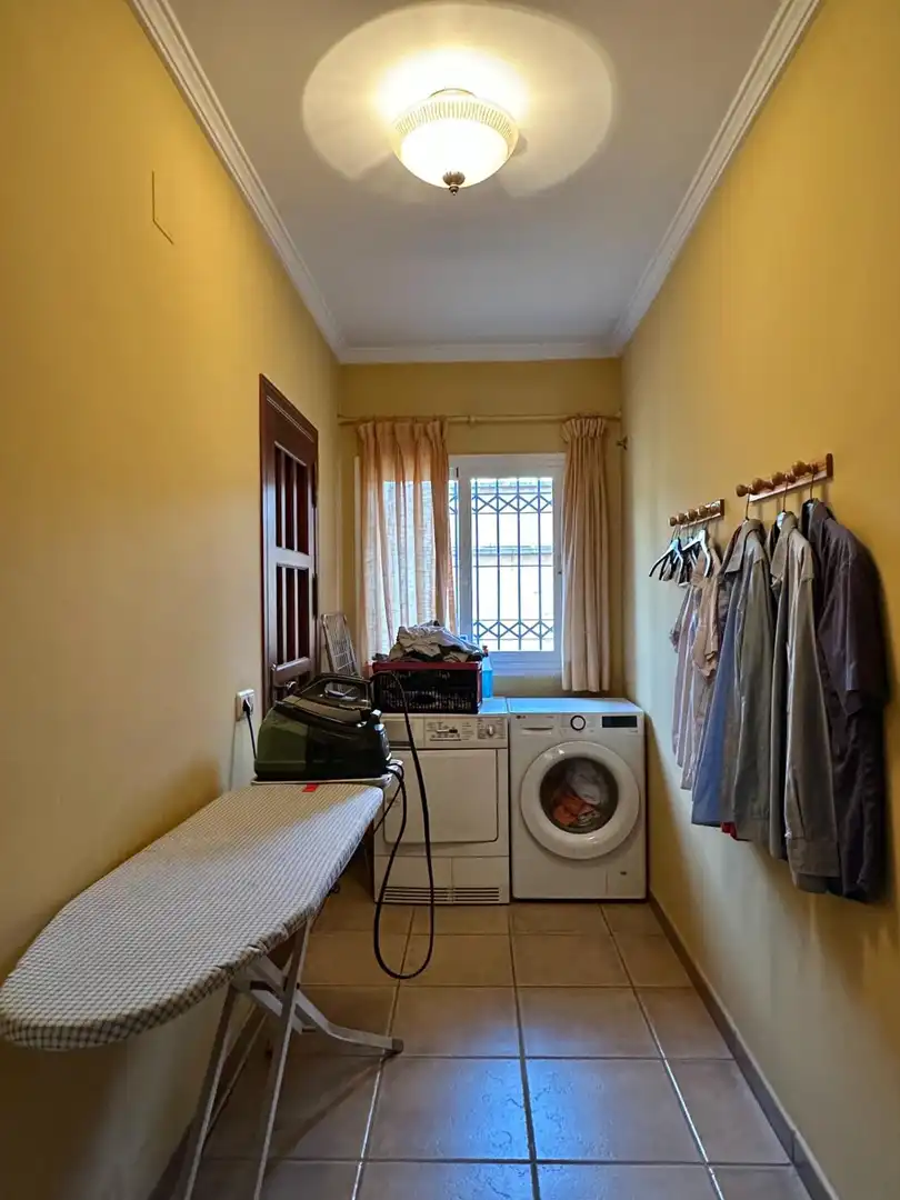 Dormitori de Casa o xalet en venda en Marbella amb Aire condicionat, Calefacció i Jardí privat