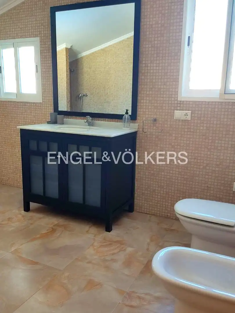 Bathroom of Houses for rent in Picassent  with Air Conditioner, Heating and Private garden