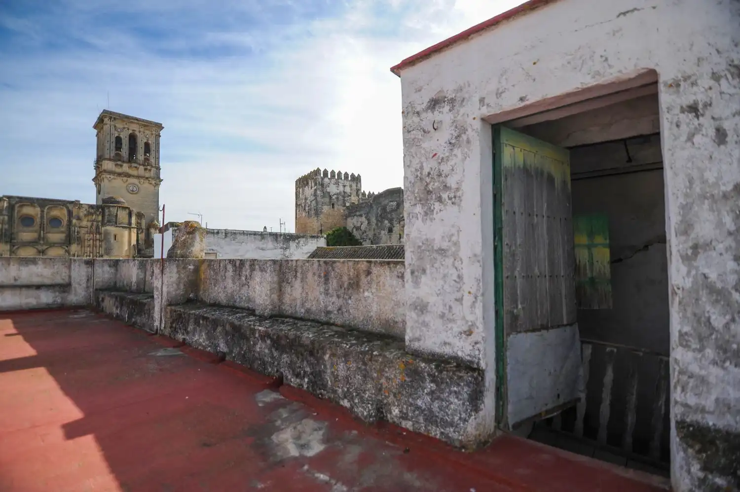 Vista exterior de Casa o xalet en venda en Arcos de la Frontera amb Calefacció i Terrassa
