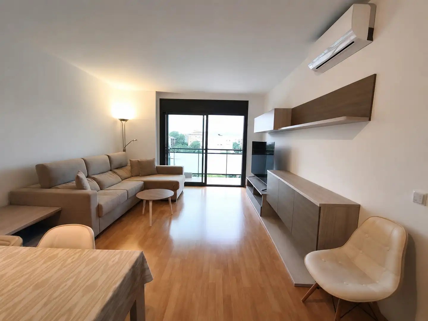 Sala de estar de Piso en venta en Girona con Aire acondicionado, Calefacción y Parquet