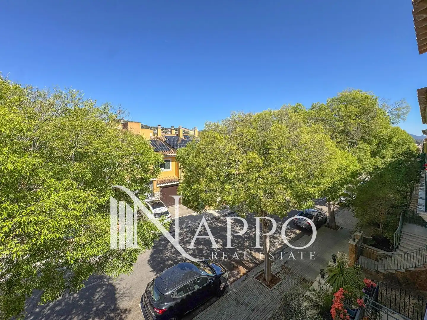 Vista exterior de Casa adosada en venda en  Palma de Mallorca amb Aire condicionat, Calefacció i Jardí privat