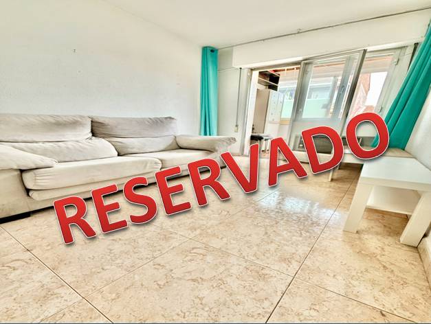 Piso en Venta en Calle de los Hermanos Machado en Ventas