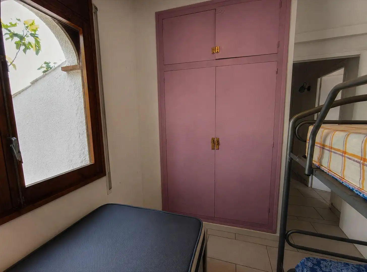 Dormitori de Casa o xalet en venda en Mont-roig del Camp amb Aire condicionat, Calefacció i Jardí privat