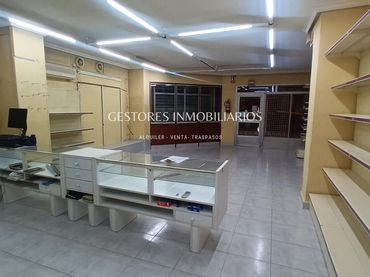 Local comercial de lloguer a Zona Nord