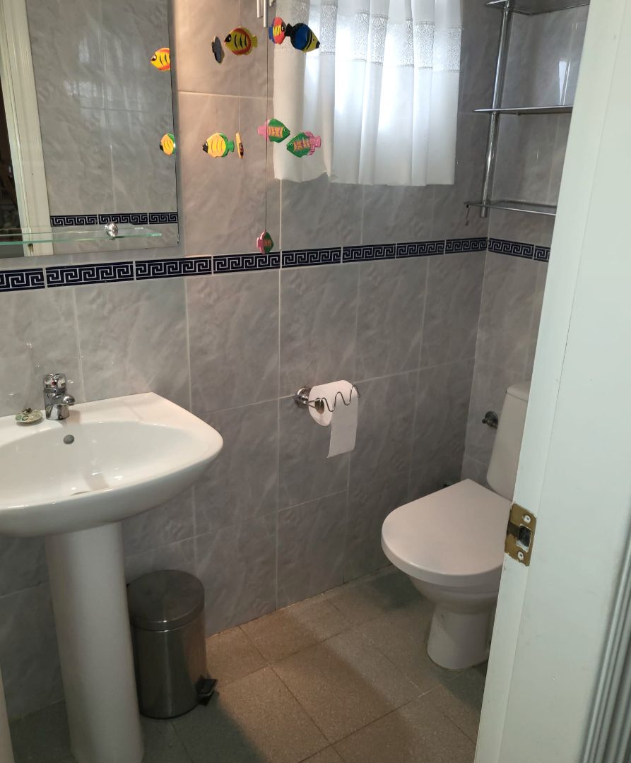 Bathroom of Single-family semi-detached for sale in  Granada Capital  with Air Conditioner, Heating and Terrace