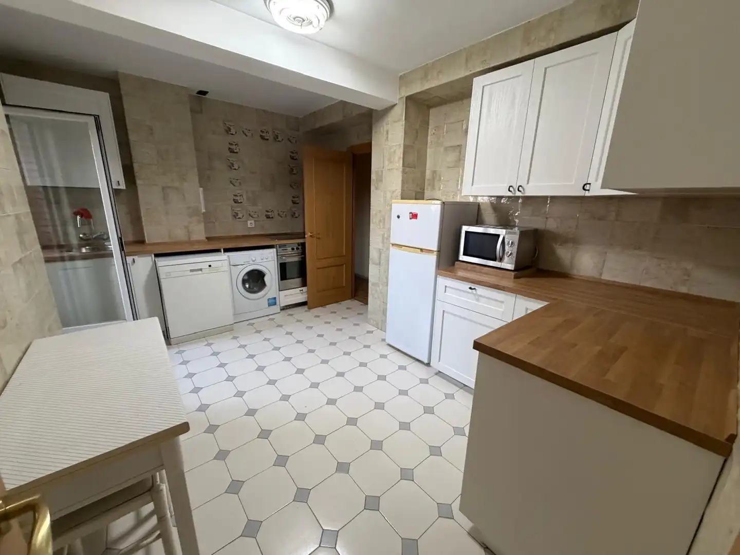 Cuina de Apartament de lloguer en Valladolid amb Terrassa