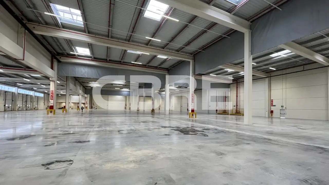 Nave industrial en alquiler en Carrer Montserrat 9, imagen 2