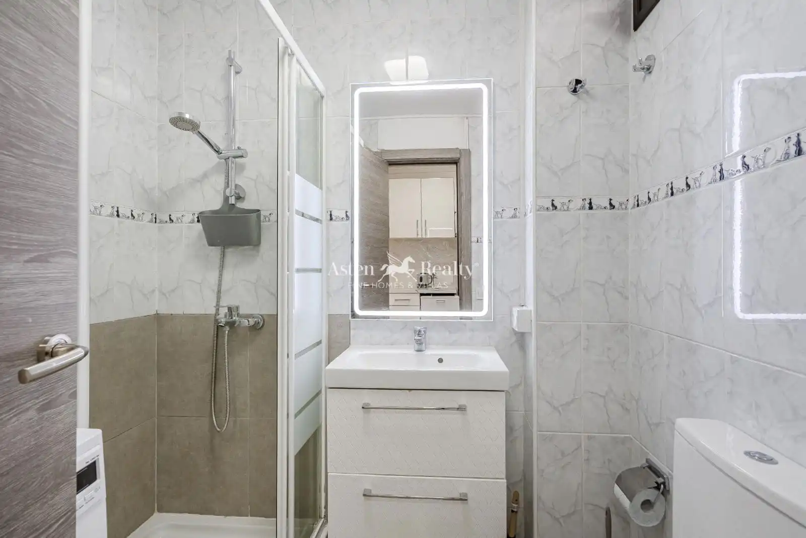 Bathroom of Study for sale in Adeje  with Terrace, Swimming Pool and Furnished