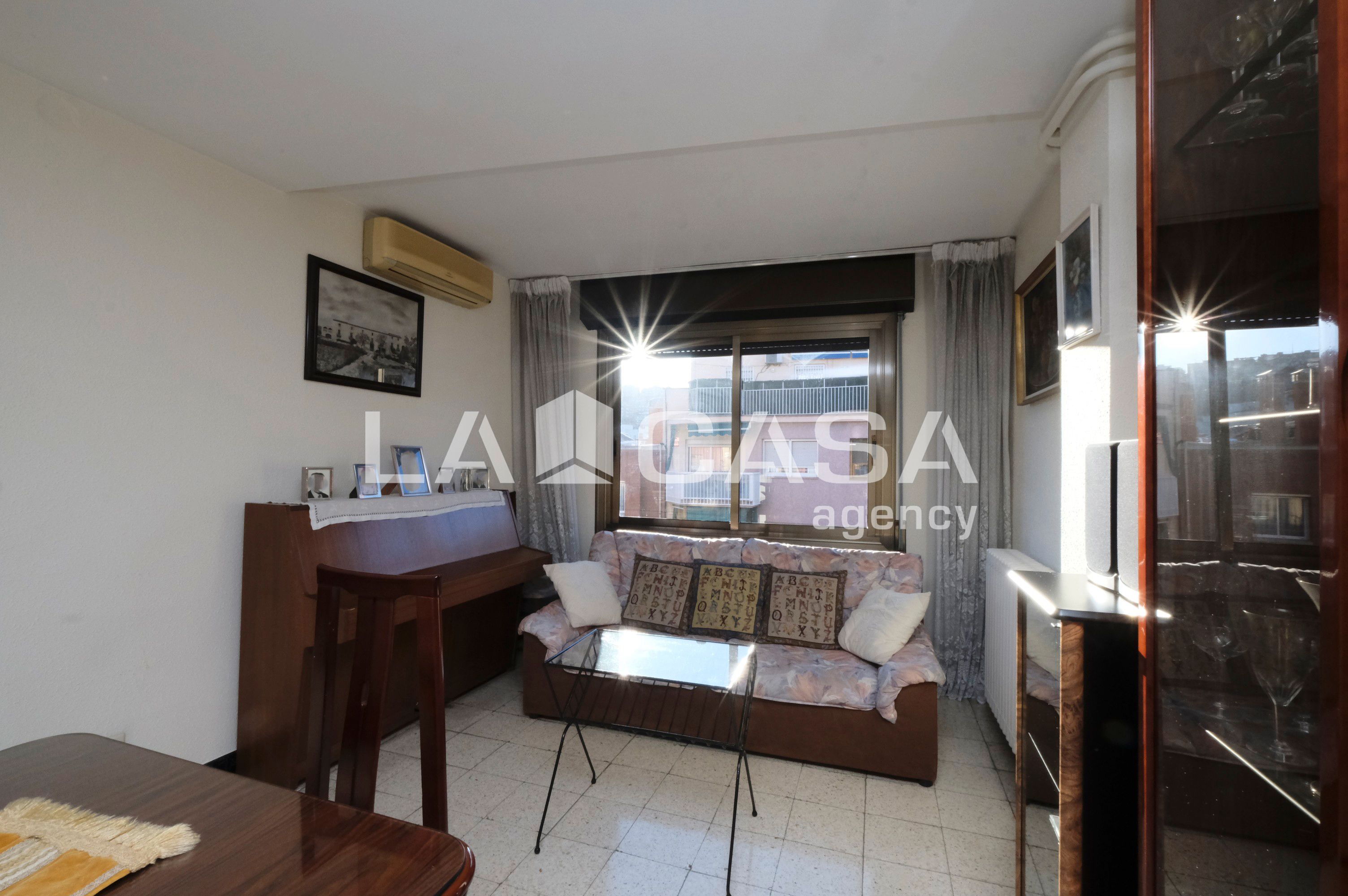 Flat for sale in  Barcelona Capital  with Heating and Balcony