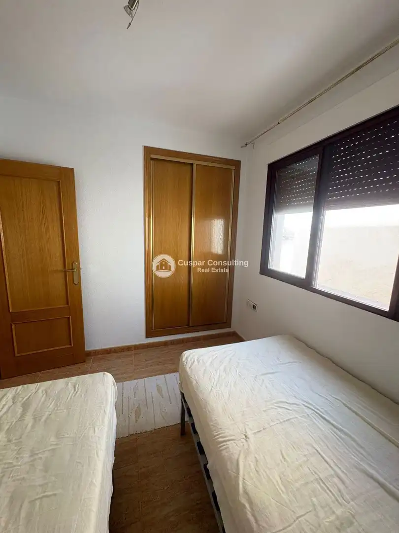 Habitación de Ático en venta en Población de Arroyo con Calefacción y Amueblado