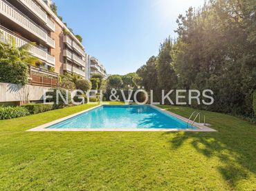 Appartamento con balcone in vendita a Les Corts