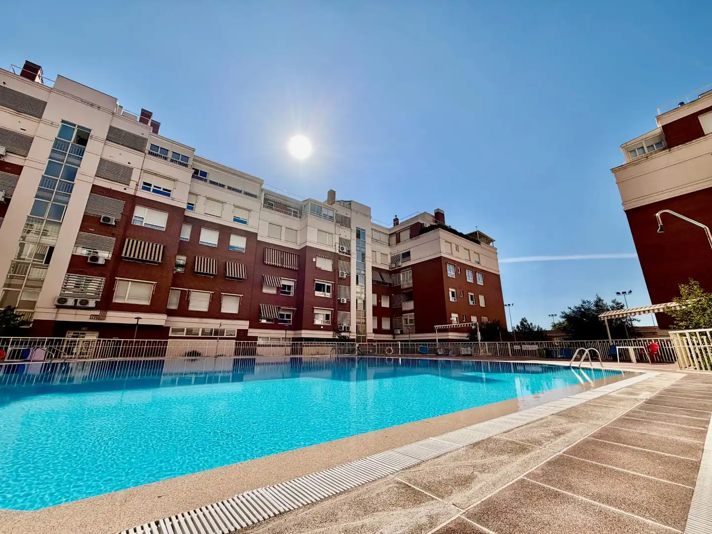 Piscina de Piso en venta en Madrid con Aire acondicionado, Calefacción y Trastero