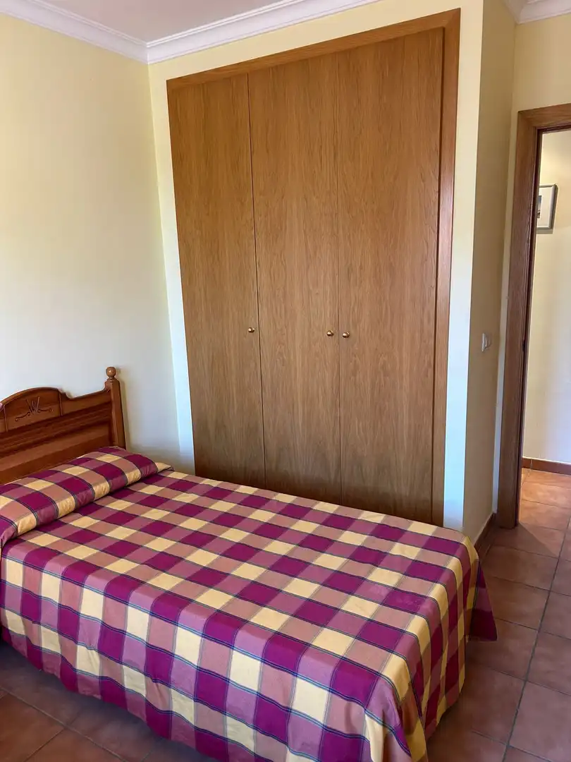 Habitación de Casa o chalet en venta en L'Escala con Calefacción, Terraza y Trastero