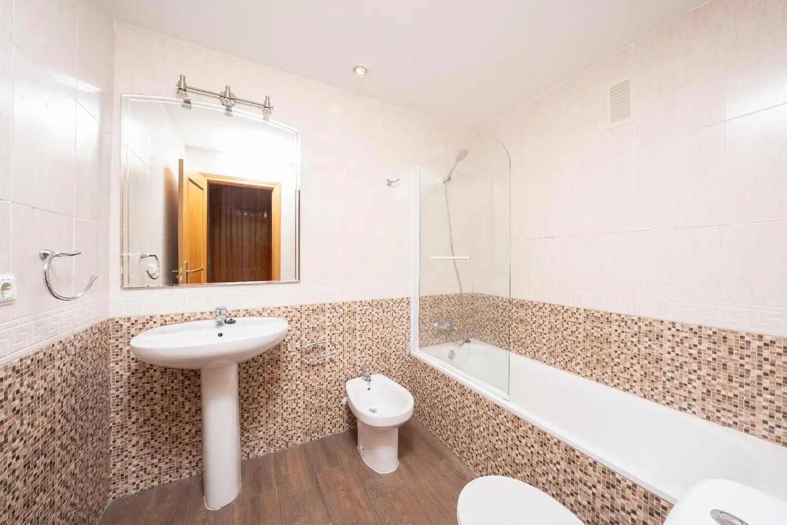 Baño de Ático en venta en Alicante / Alacant con Calefacción, Jardín privado y Terraza