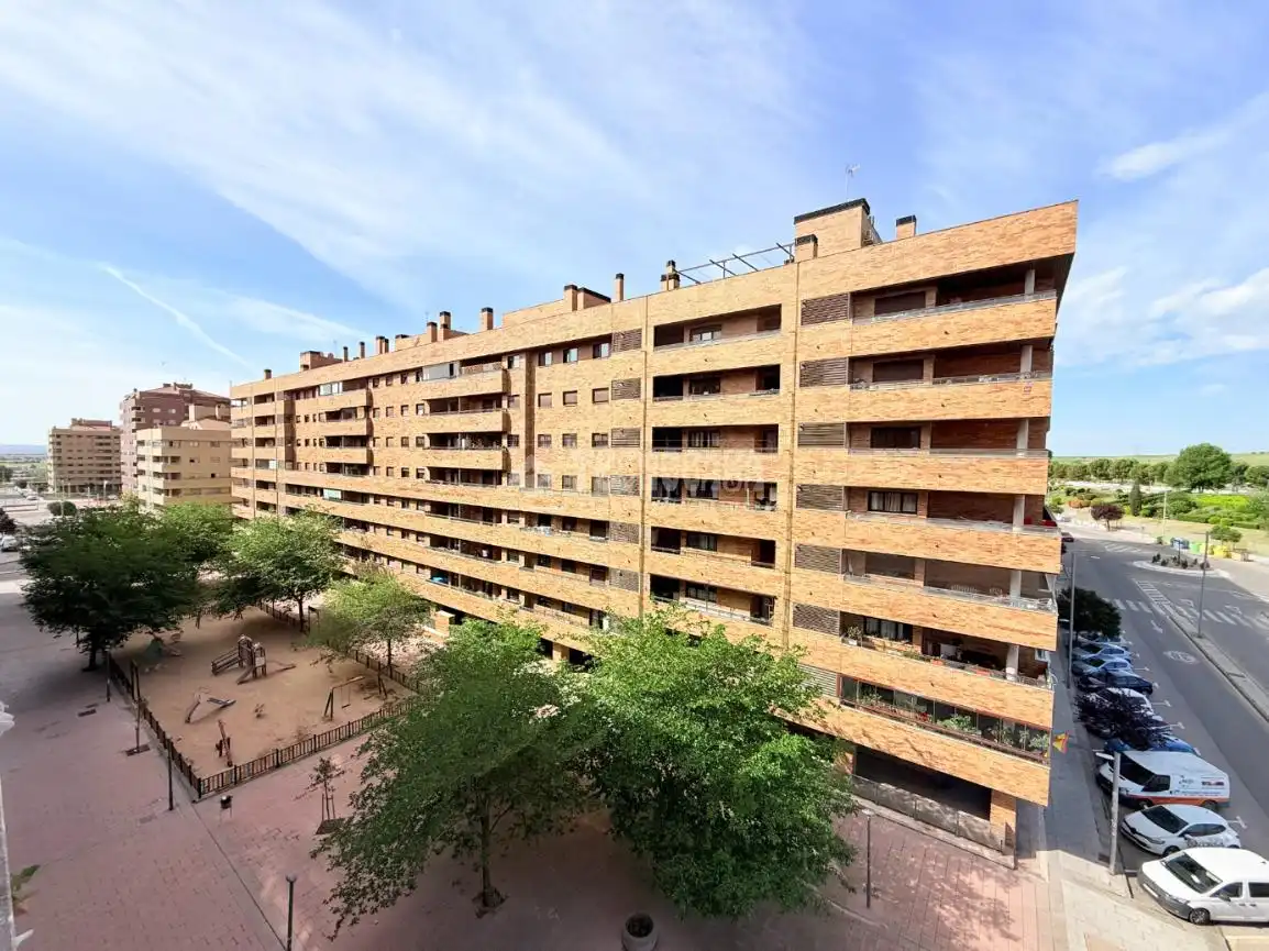Vista exterior de Piso en venta en Seseña con Calefacción, Terraza y Balcón