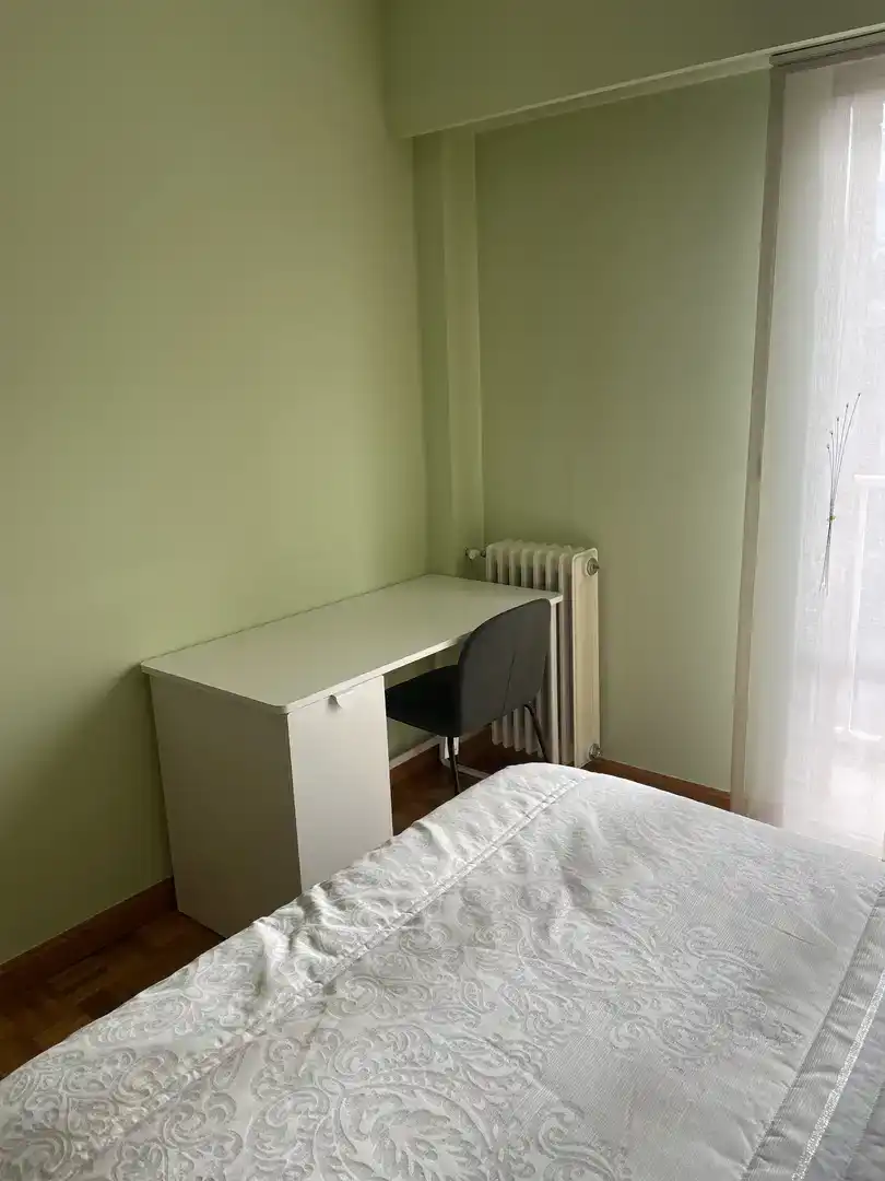 Schlafzimmer von Wohnung zur Miete in  Logroño mit Parkett, Möbliert und Balkon
