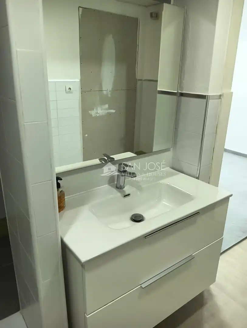 Bathroom of Office for sale in Santa Pola
