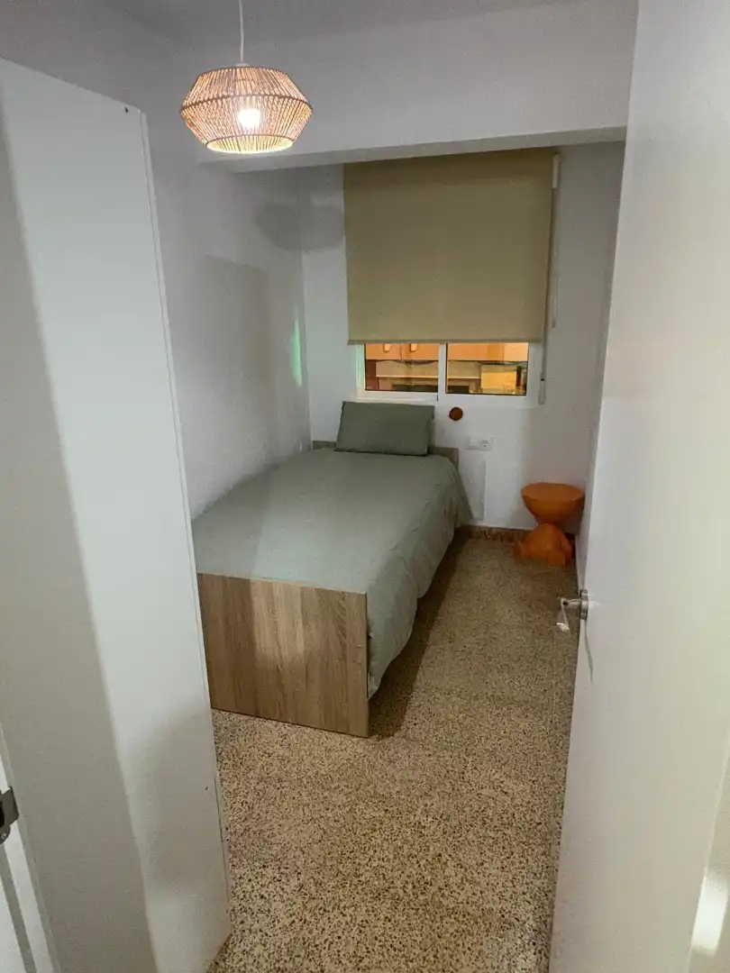 Habitación de Piso de alquiler en Sagunto / Sagunt con Aire acondicionado, Calefacción y Amueblado