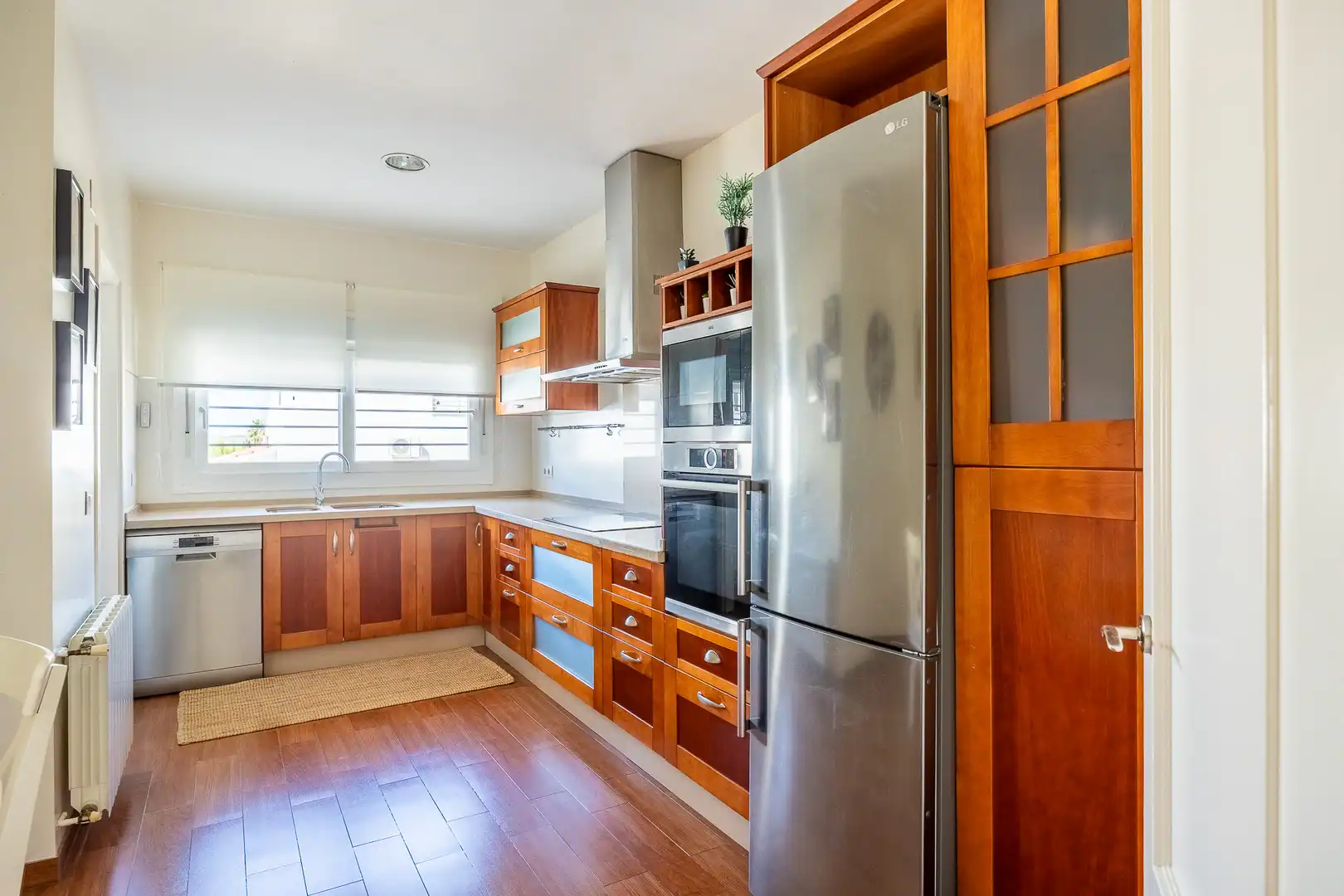 Kitchen of Houses for sale in Espartinas  with Air Conditioner, Heating and Swimming Pool
