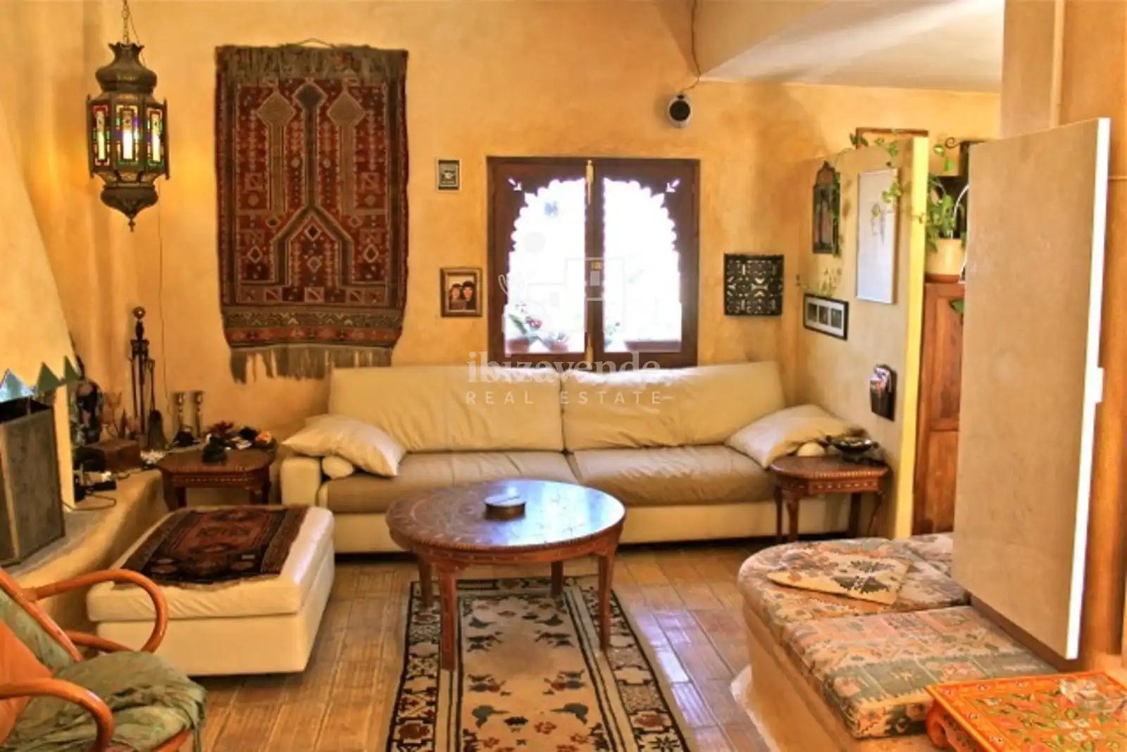 Sala d'estar de Casa o xalet en venda en Eivissa amb Calefacció, Terrassa i Moblat